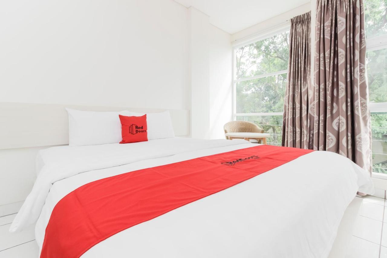 Hotel Reddoorz Near Pancoran Jakarta Exterior foto